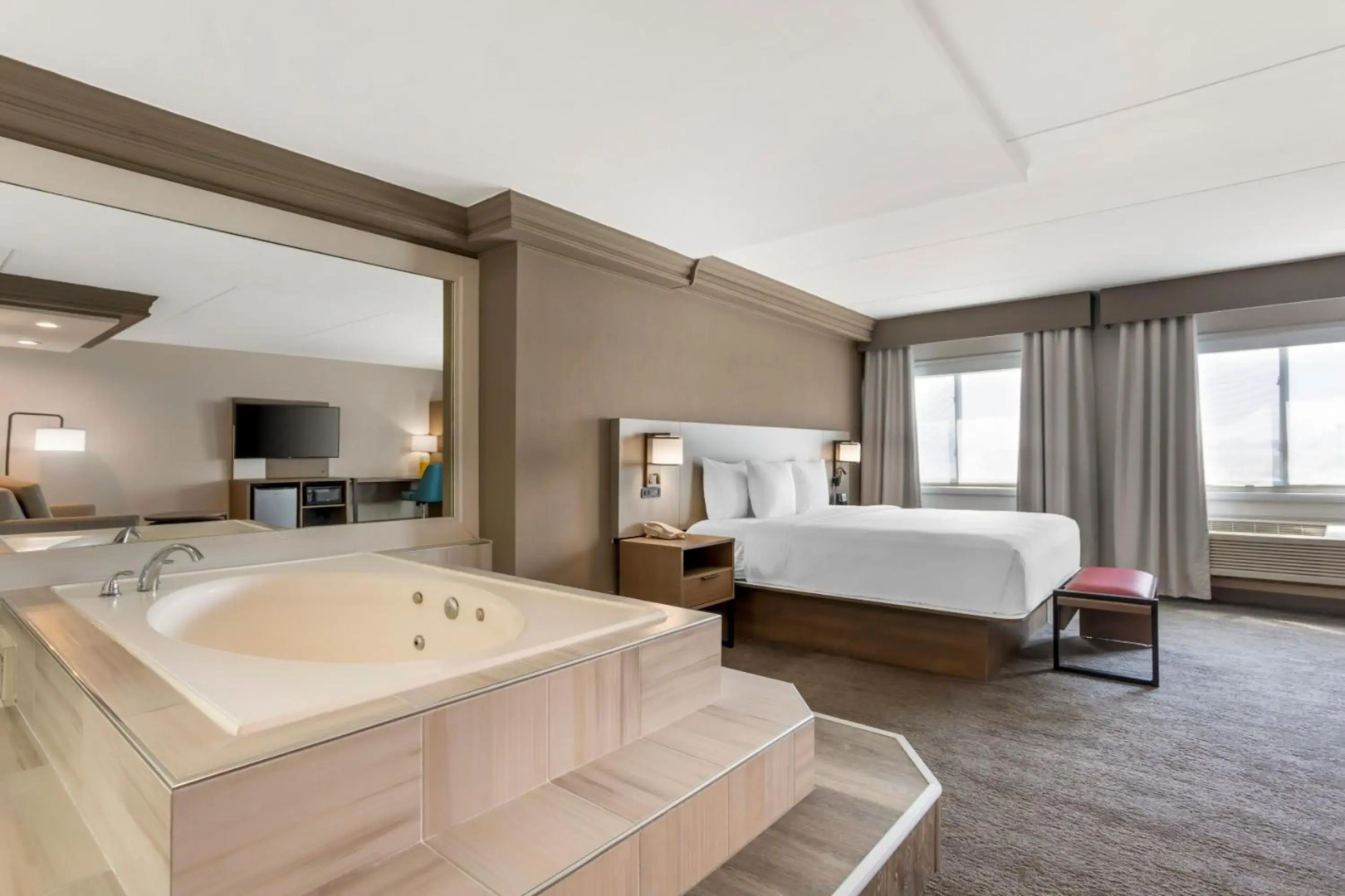 Comfort Inn Edgewater on Hudson River