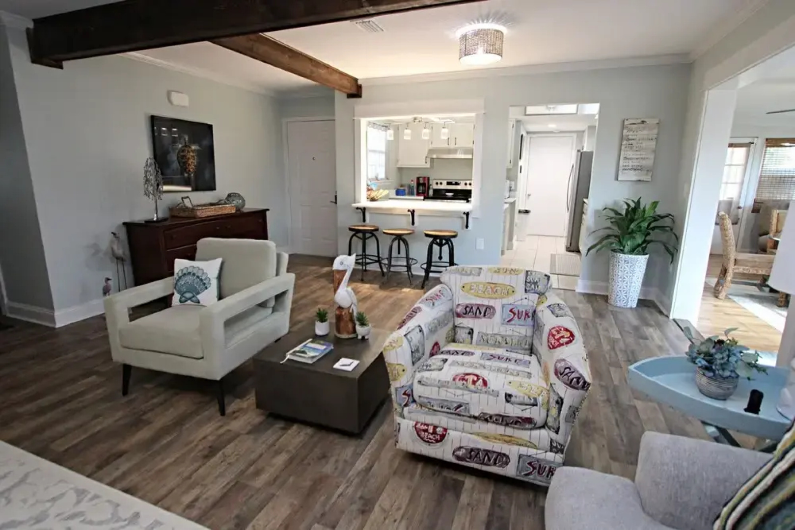 The Peaceful One 3 Bedroom Home by Redawning