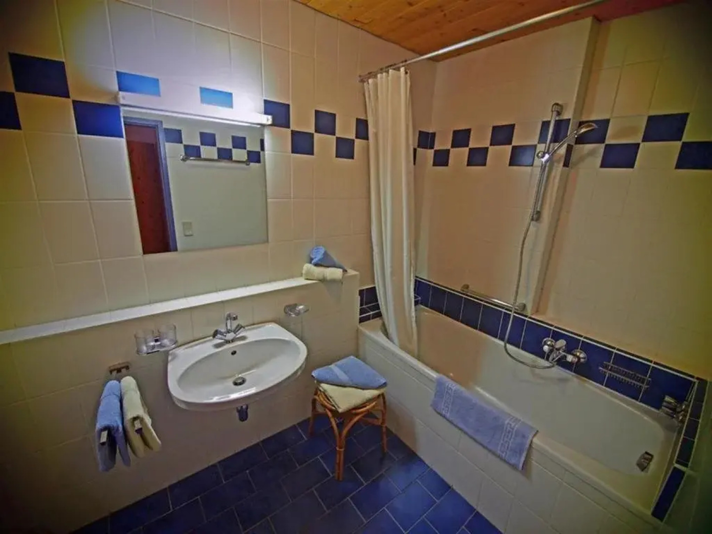 Ferienwohnungen Knaller-Möd