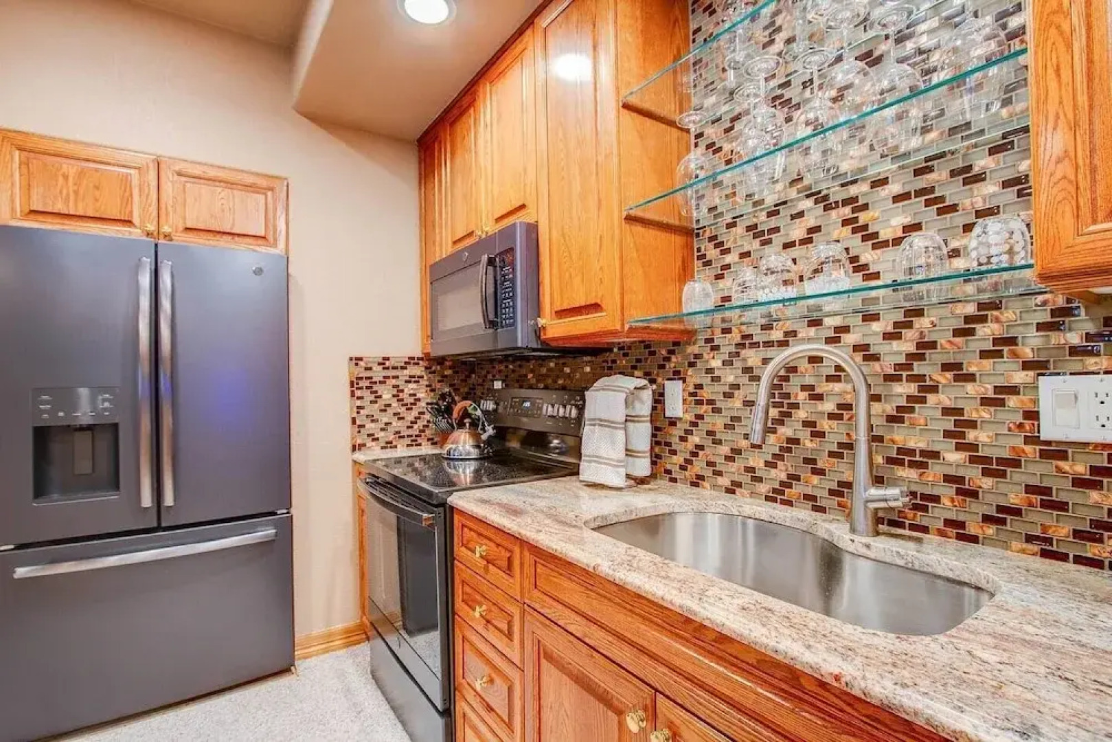 3bdwhere the Foxes Runluxurious, Usaf Academy