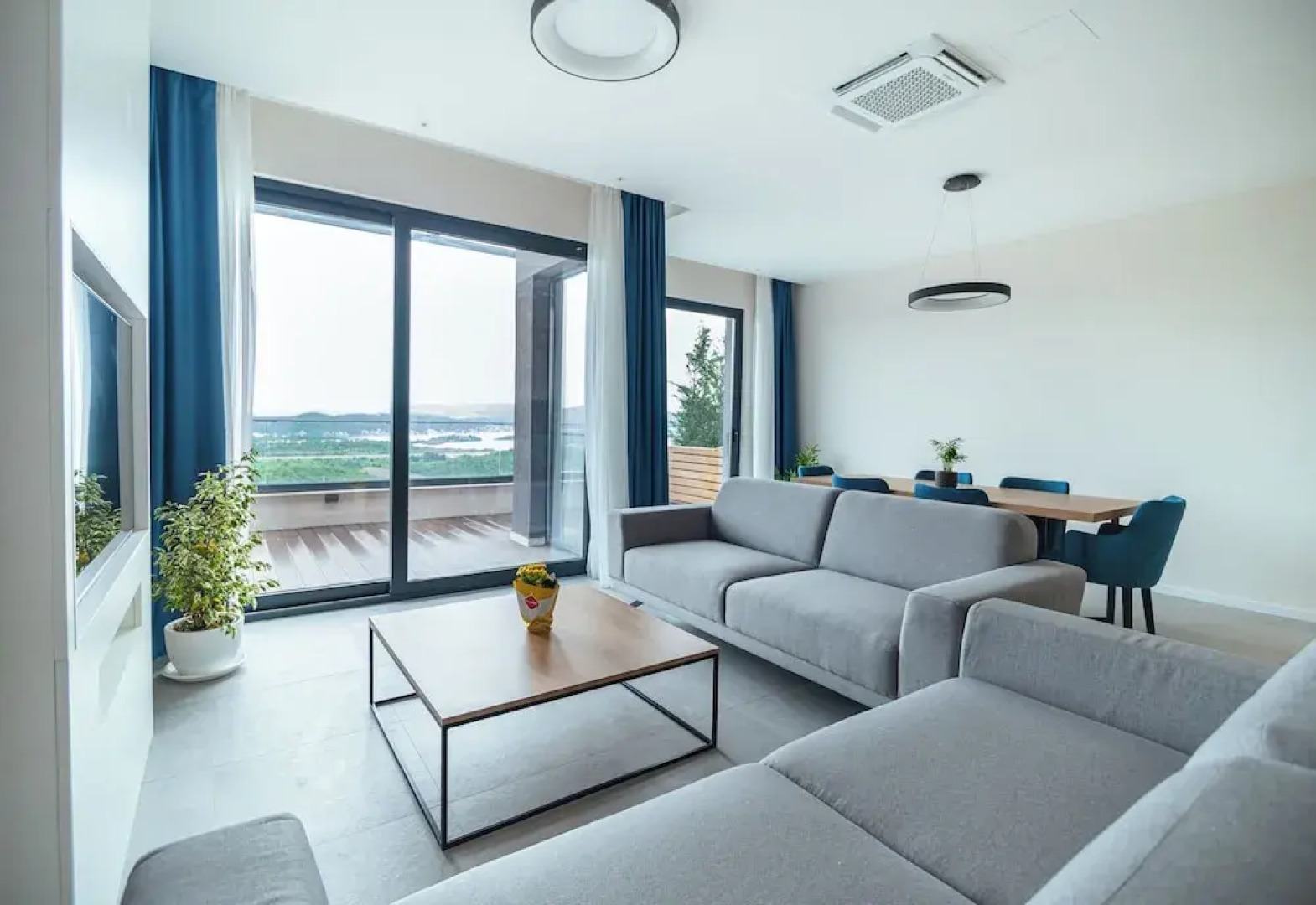 Royal Blue Resort & Residence