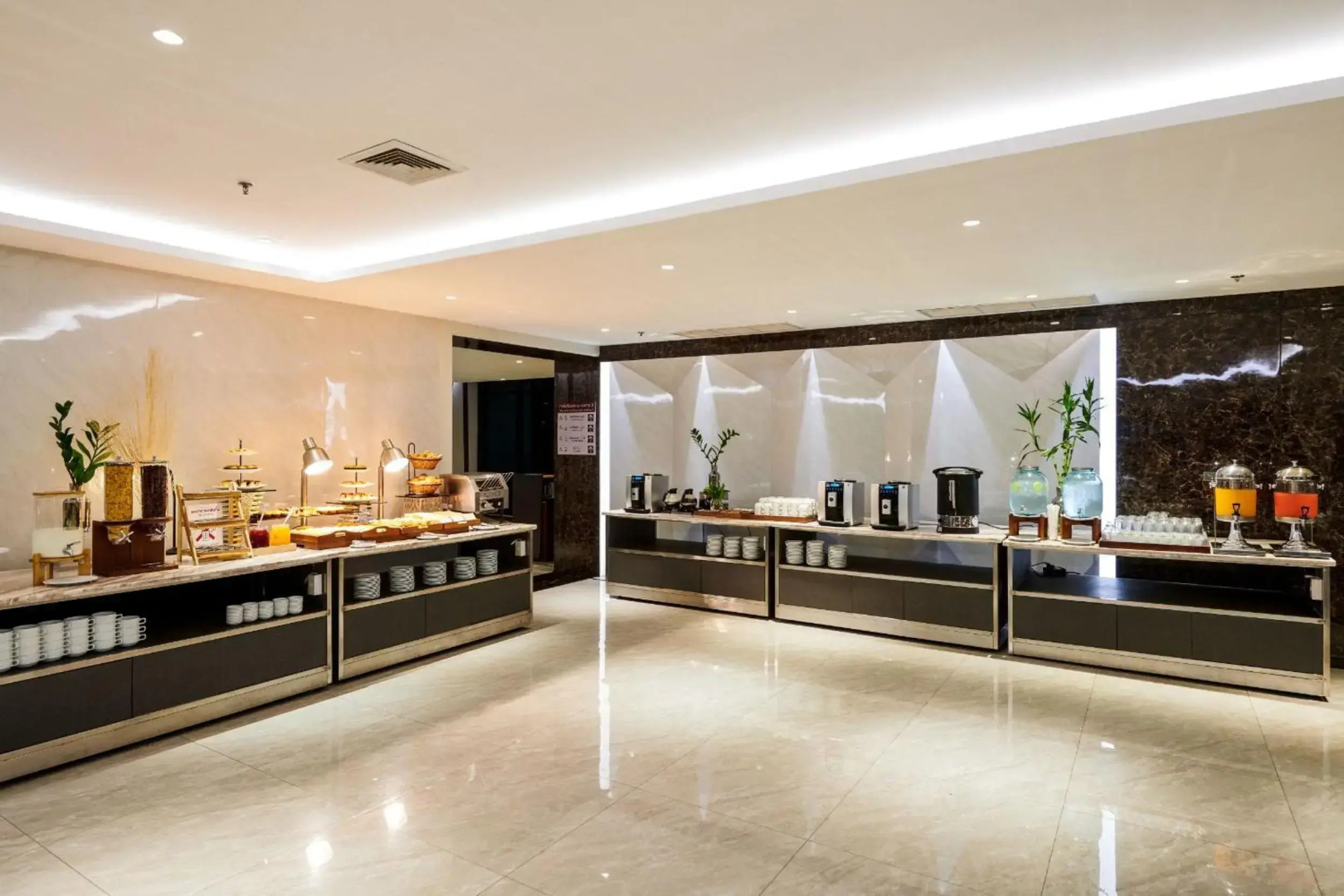 TK Palace Hotel & Convention