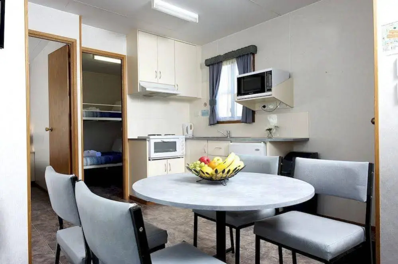 Lakes And Craters Holiday Park