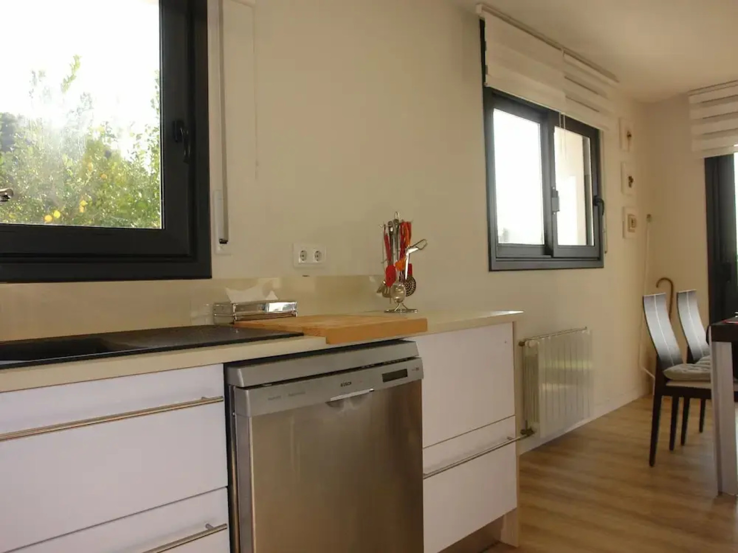 Scenic Villa in Palau Saverdera With Private Swimming Pool