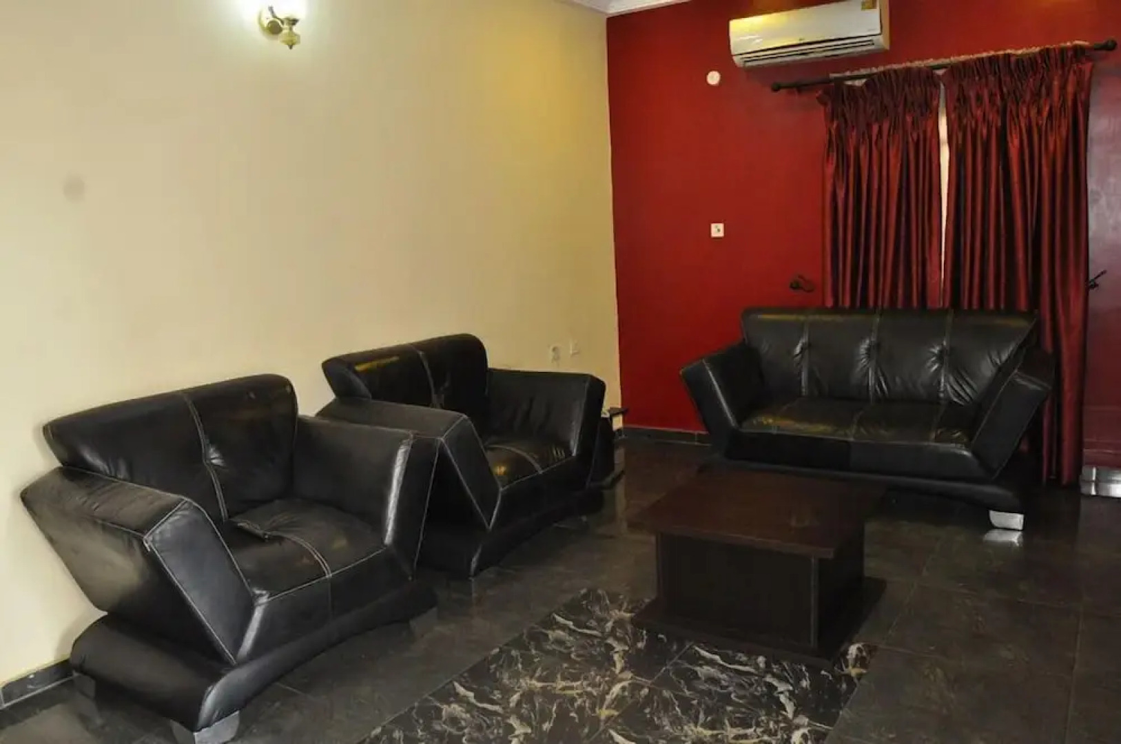 Transtell Suites & Apartments