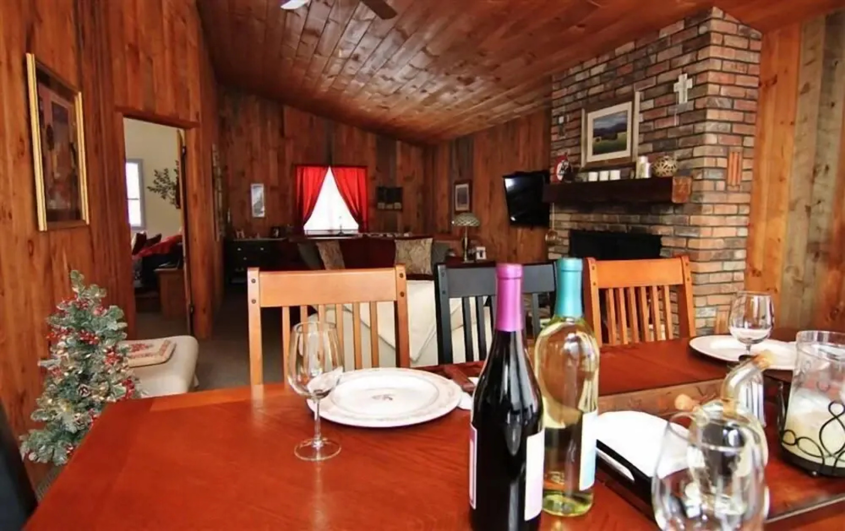 South Londonderry Home, Walk to Magic Mtn Ski Area