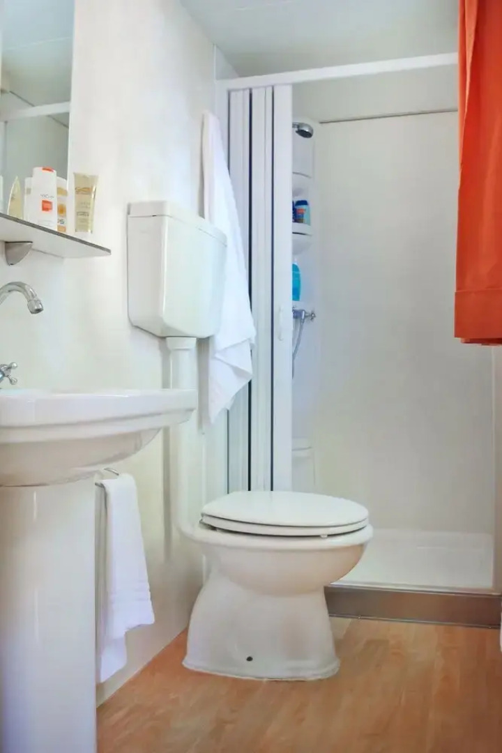 Balatontourist F red Balatonf red