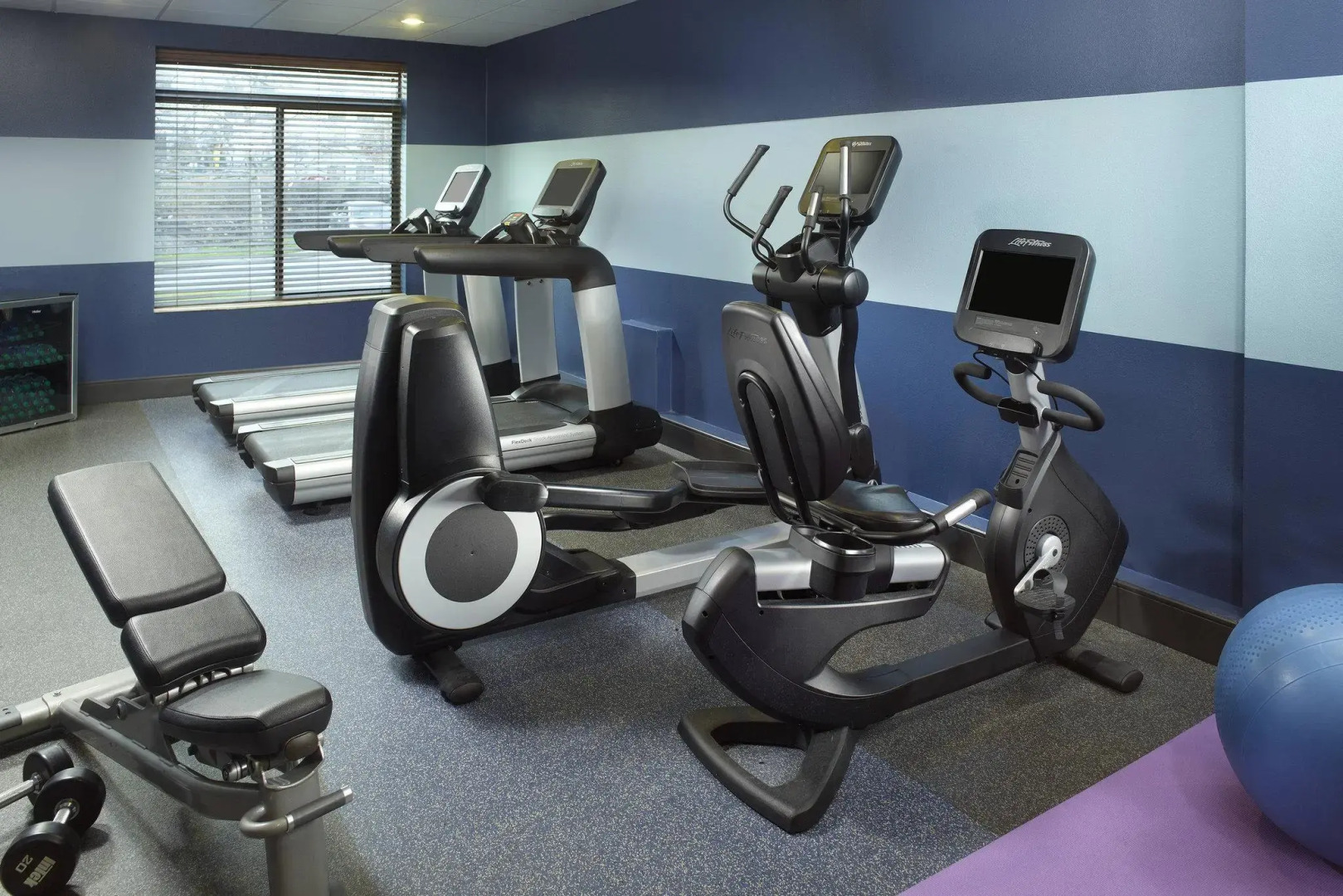 Four Points by Sheraton Nashville Airport