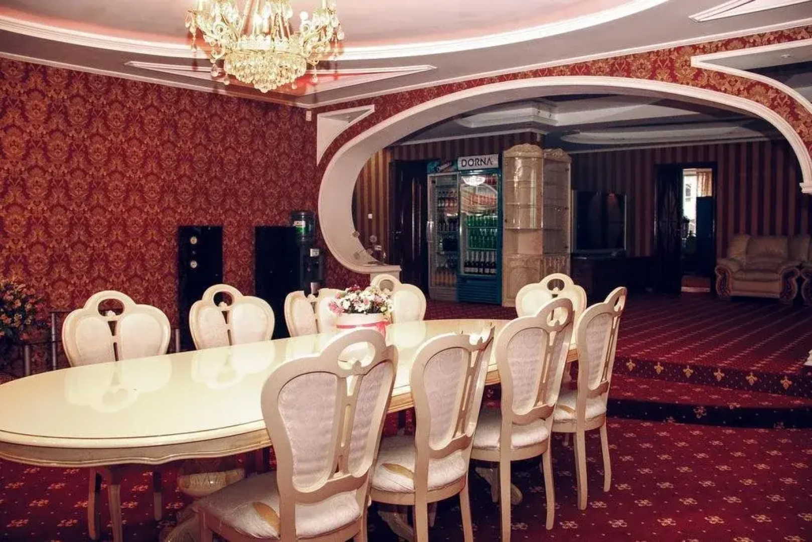 Gold Lion Hotel