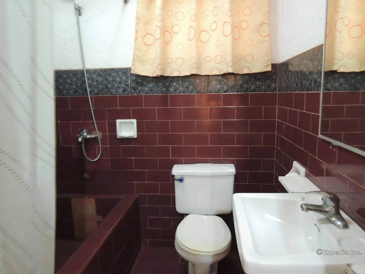 Estaca bay Garden Resort