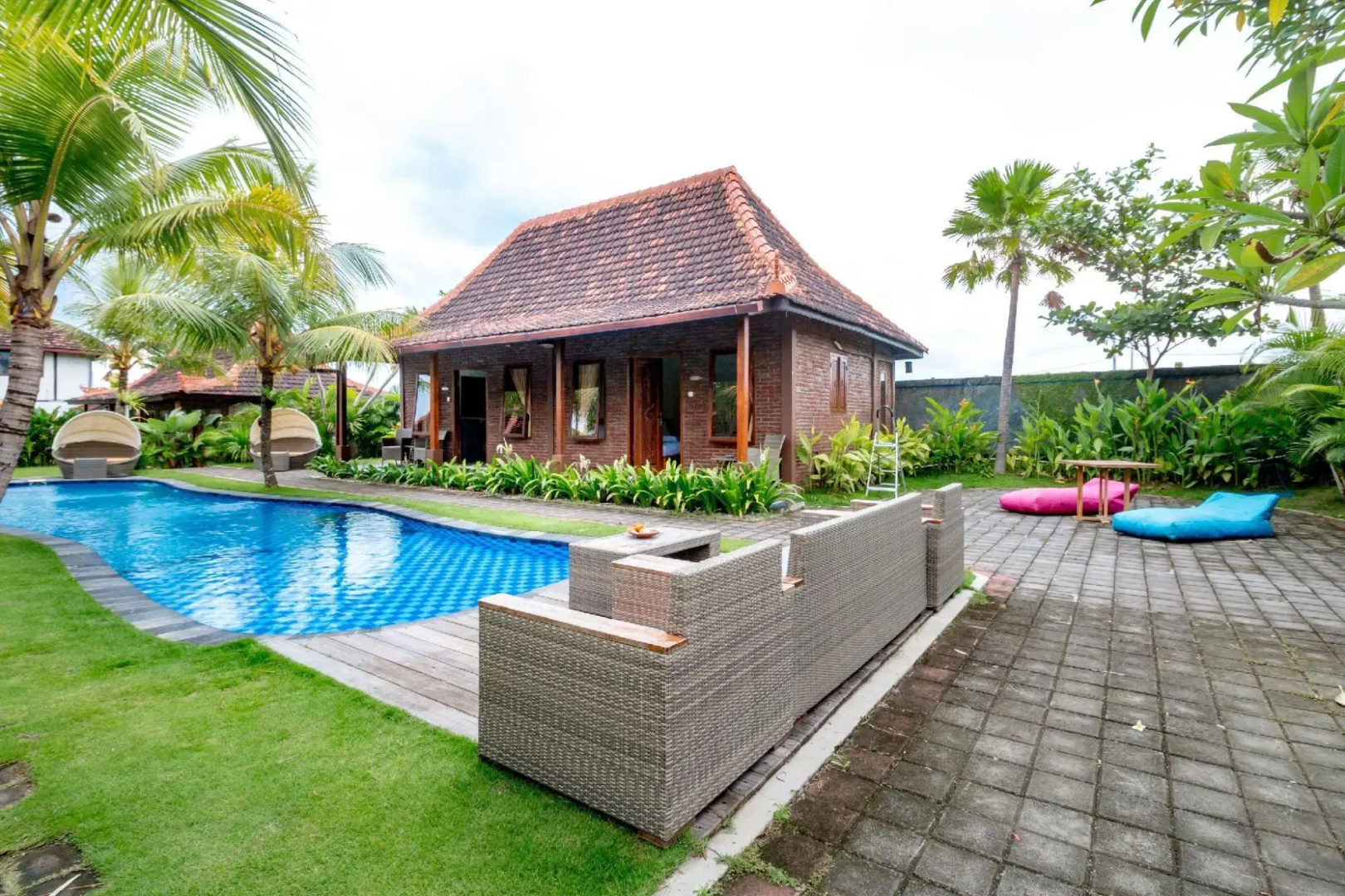 Sea Medewi Resort