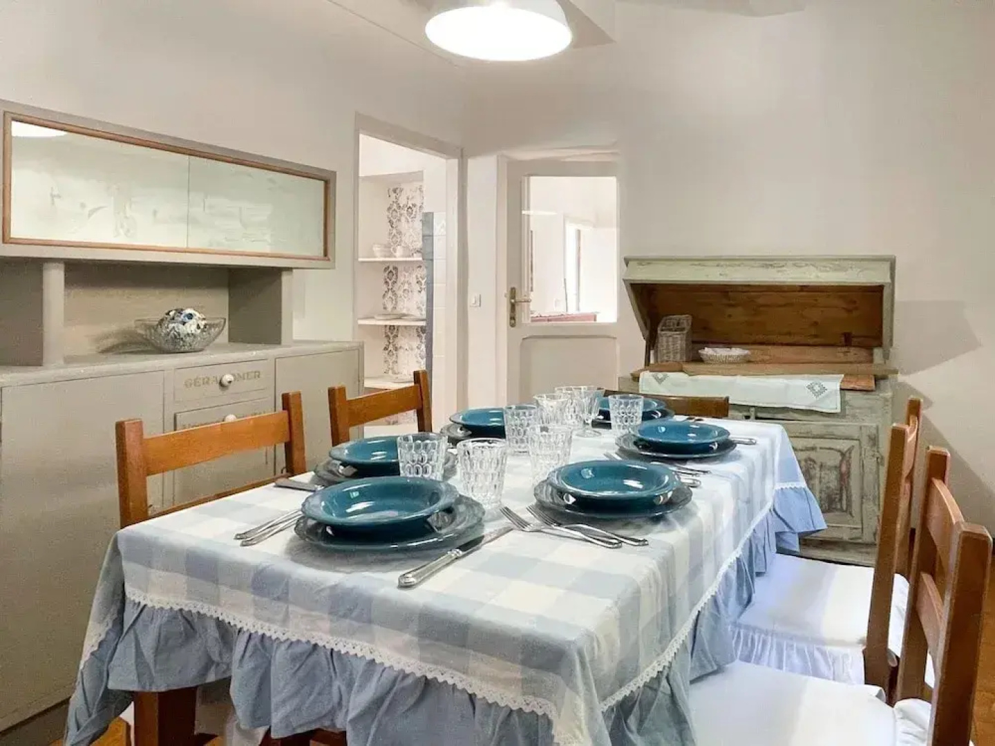 Pleasant Holiday Home With Whirlpool