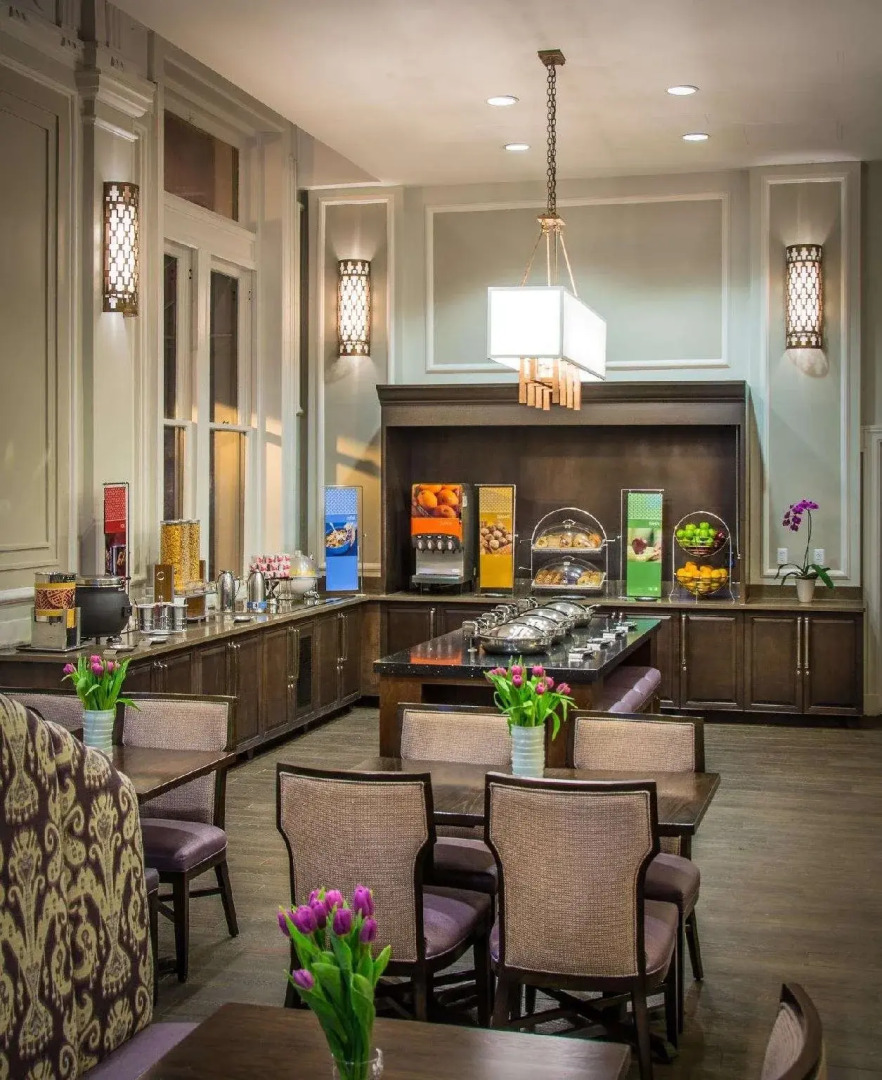 Hampton Inn & Suites Baltimore Inner Harbor