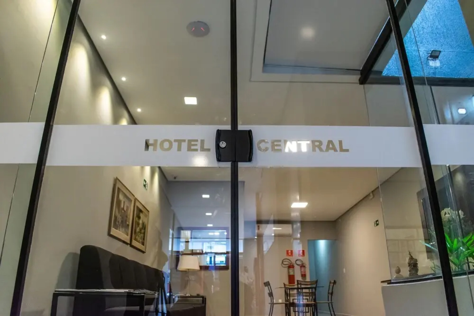 Hotel Central De Lins