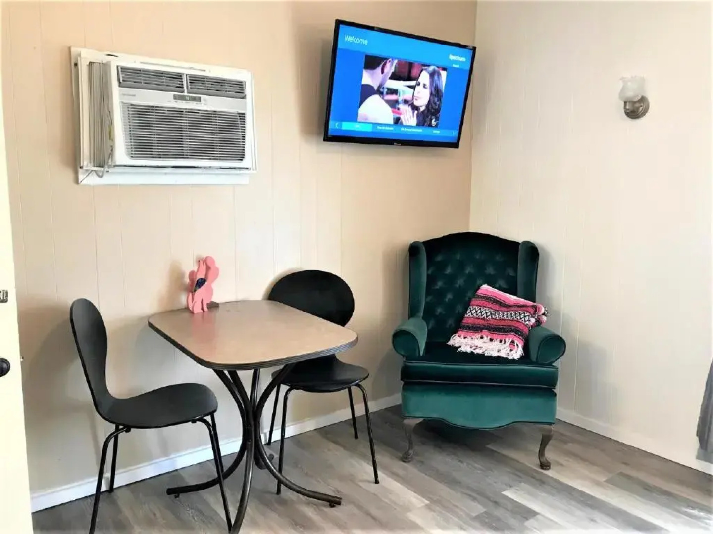 Hotel Kitsmiller on Main