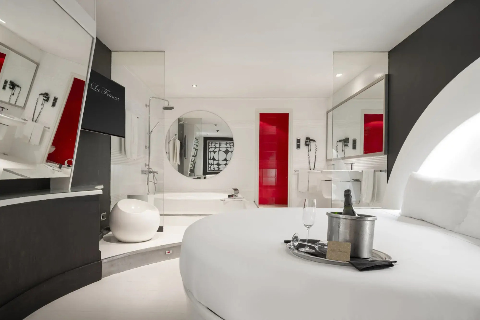 La França Travellers - Adults Only