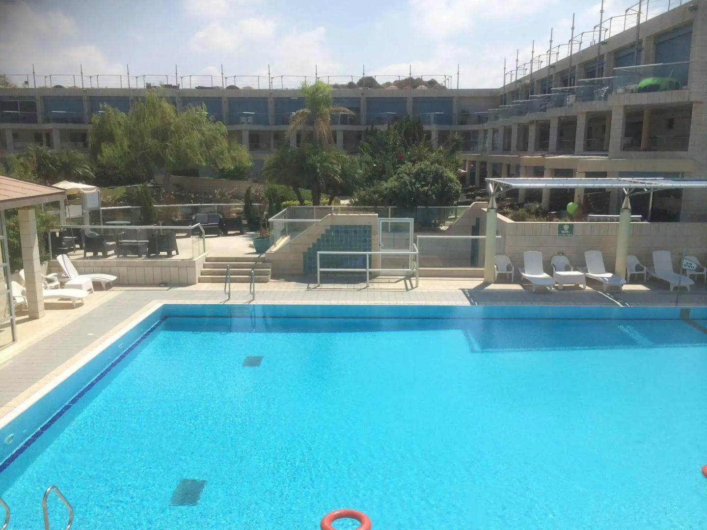 Nomi Suites