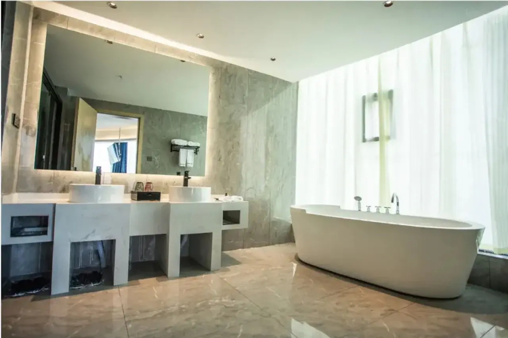 Gloria Grand Hotel Yong shun