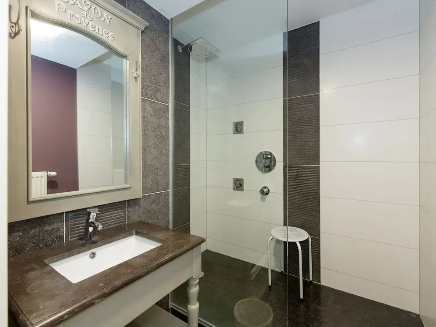 Magnificent Character Cottage with Spa Tub near Marche-en-Famenne
