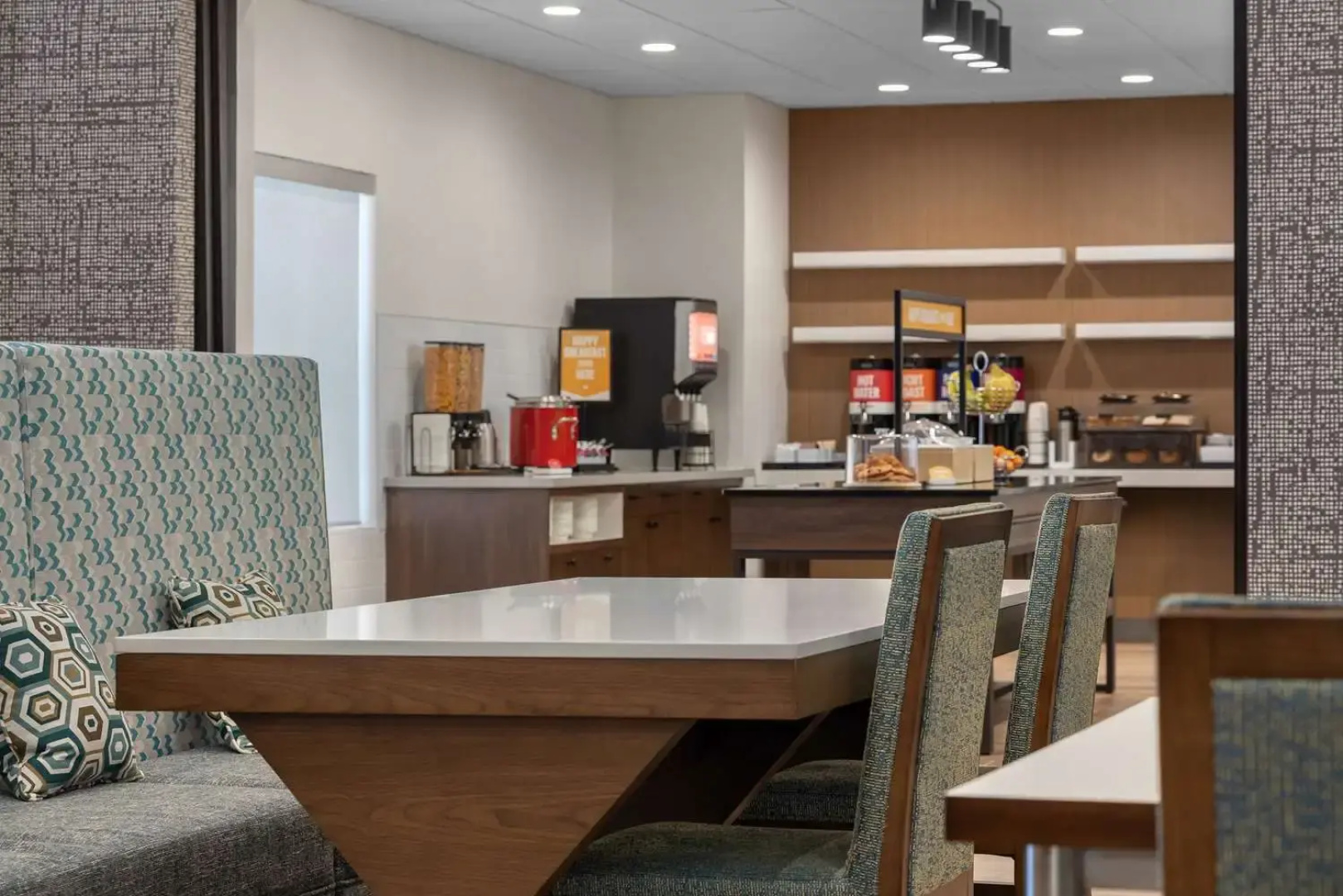 Hampton Inn & Suites by Hilton Orangeville, ON