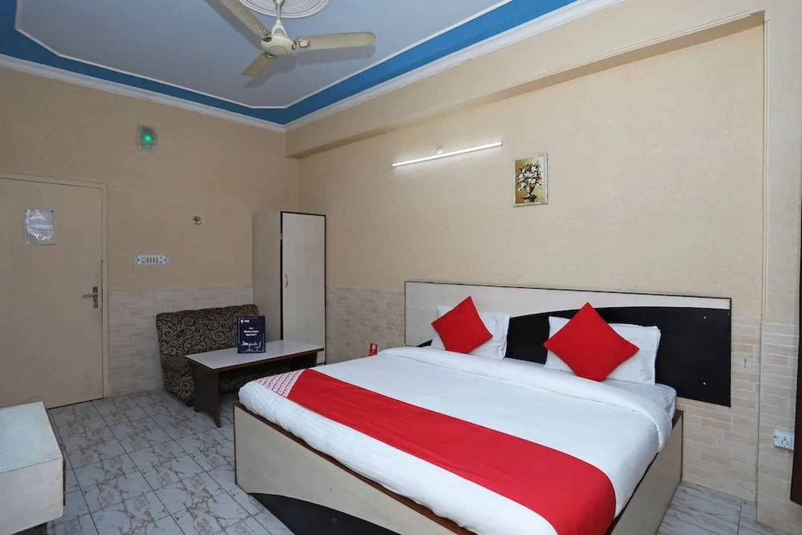 OYO 10444 Vasundhra INN