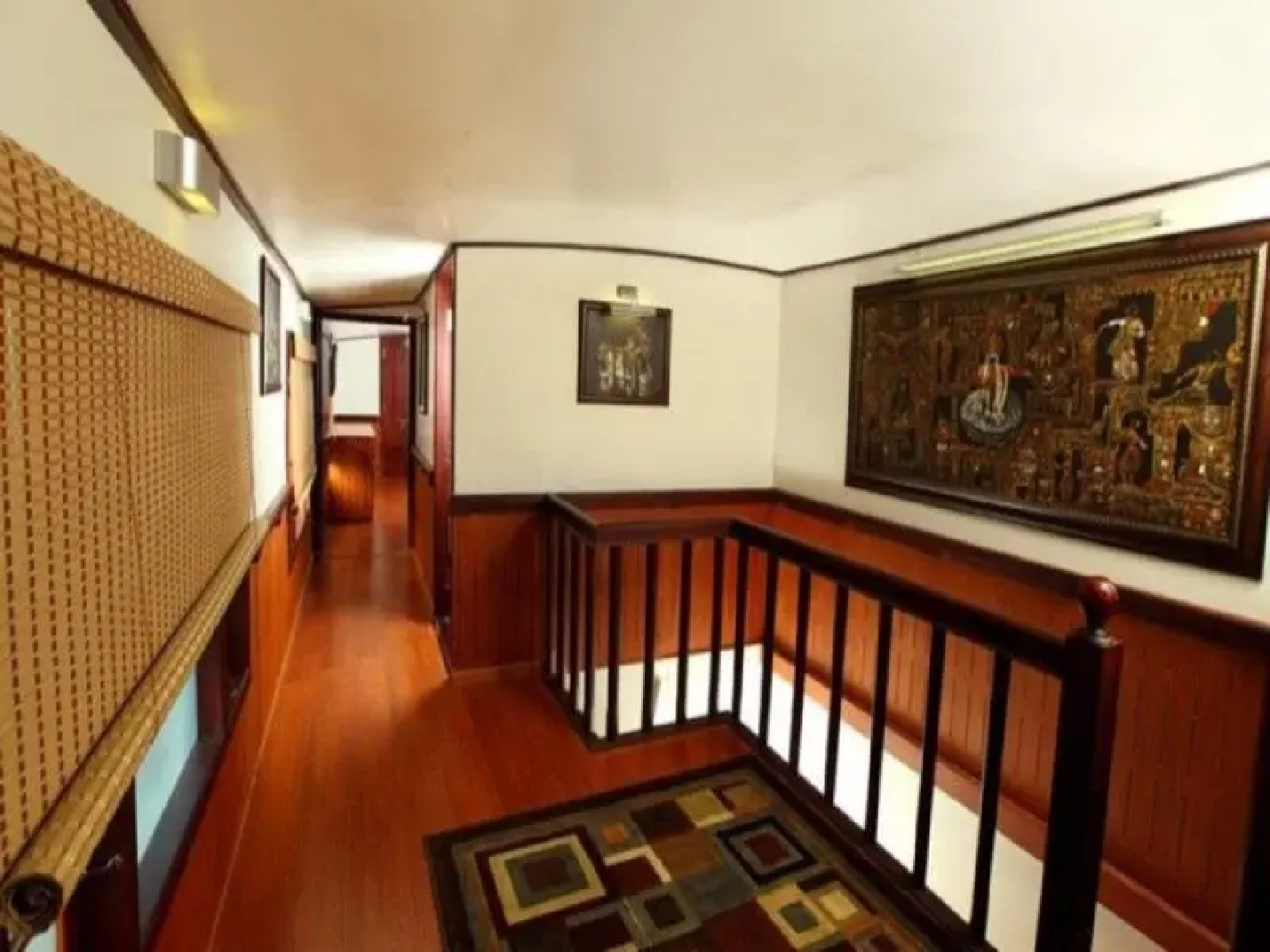 Grand Nirvana Jacuzzi Super Luxury Premium House Boat