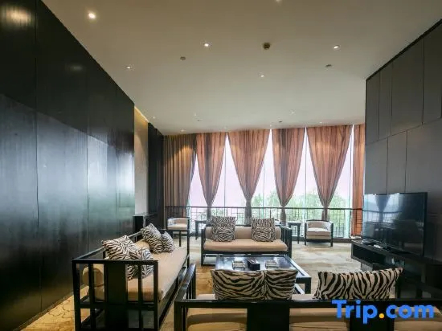 Rosedale Chunshenhu Resort Hotel Suzhou