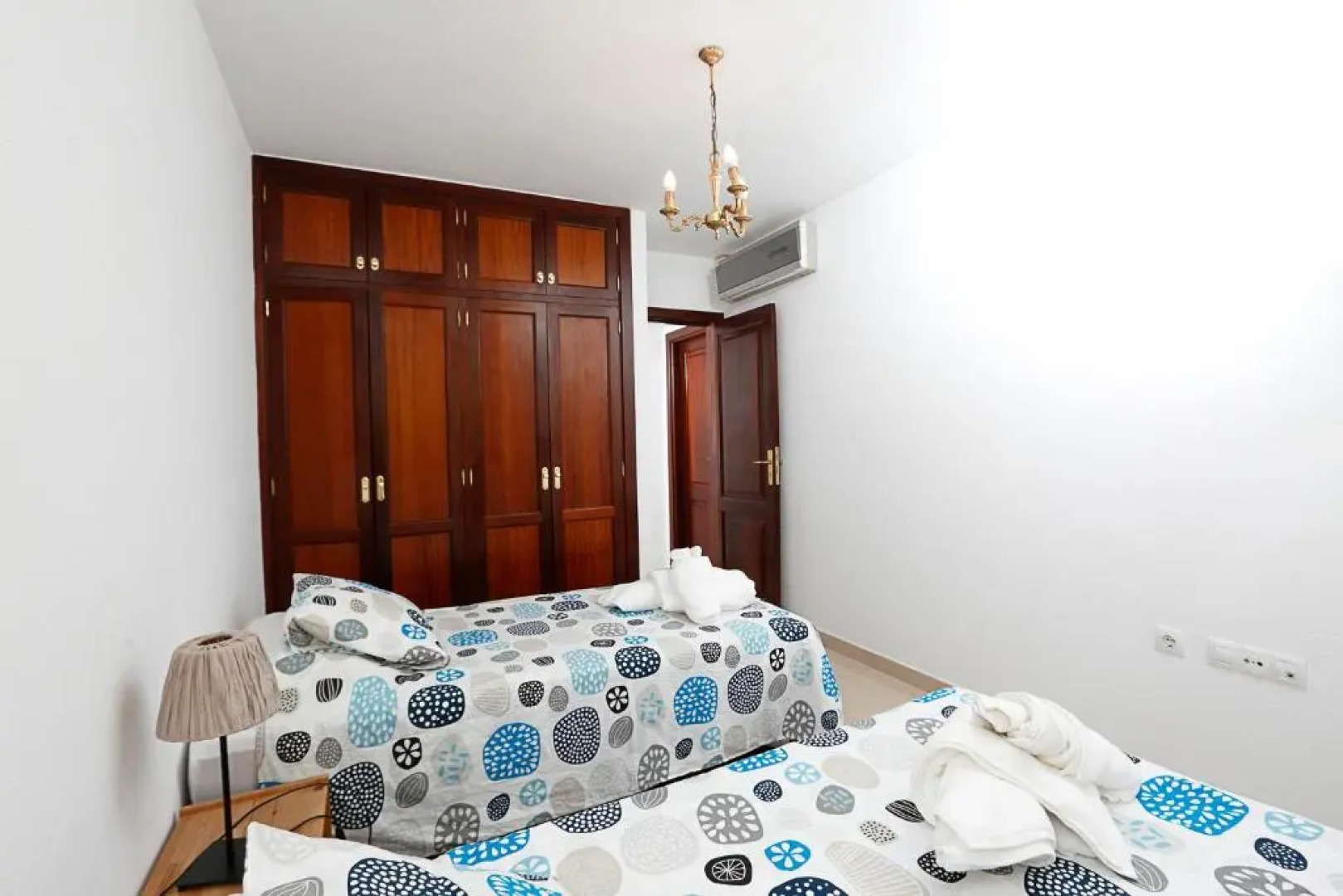 Apartamento Frente Al Puerto de Candelaria a 20 Metros de la Playa.
