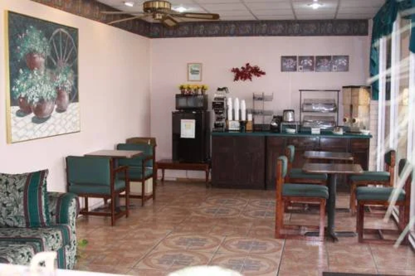 Relax Inn and Suites Hope