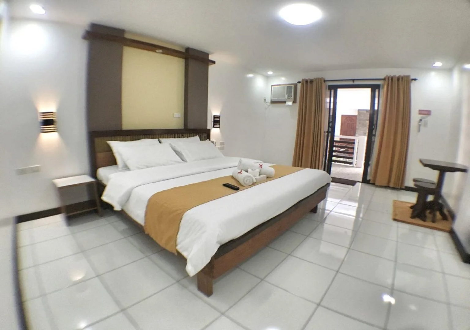 Ark Bayz Suites