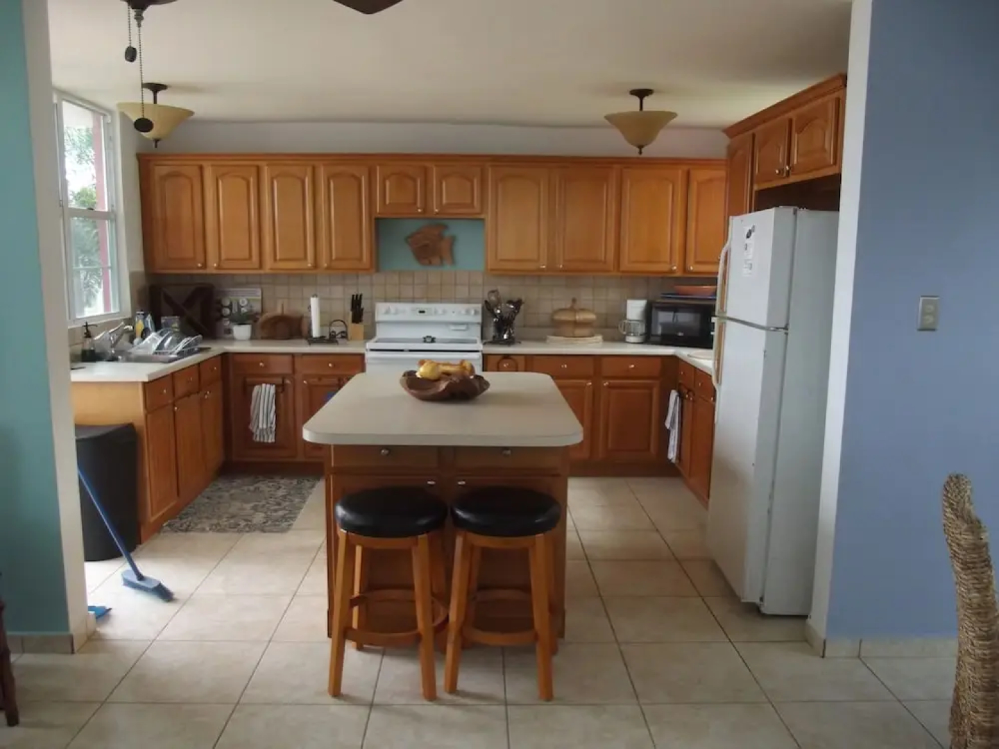 Beautiful Home At The Hill With Private Pool