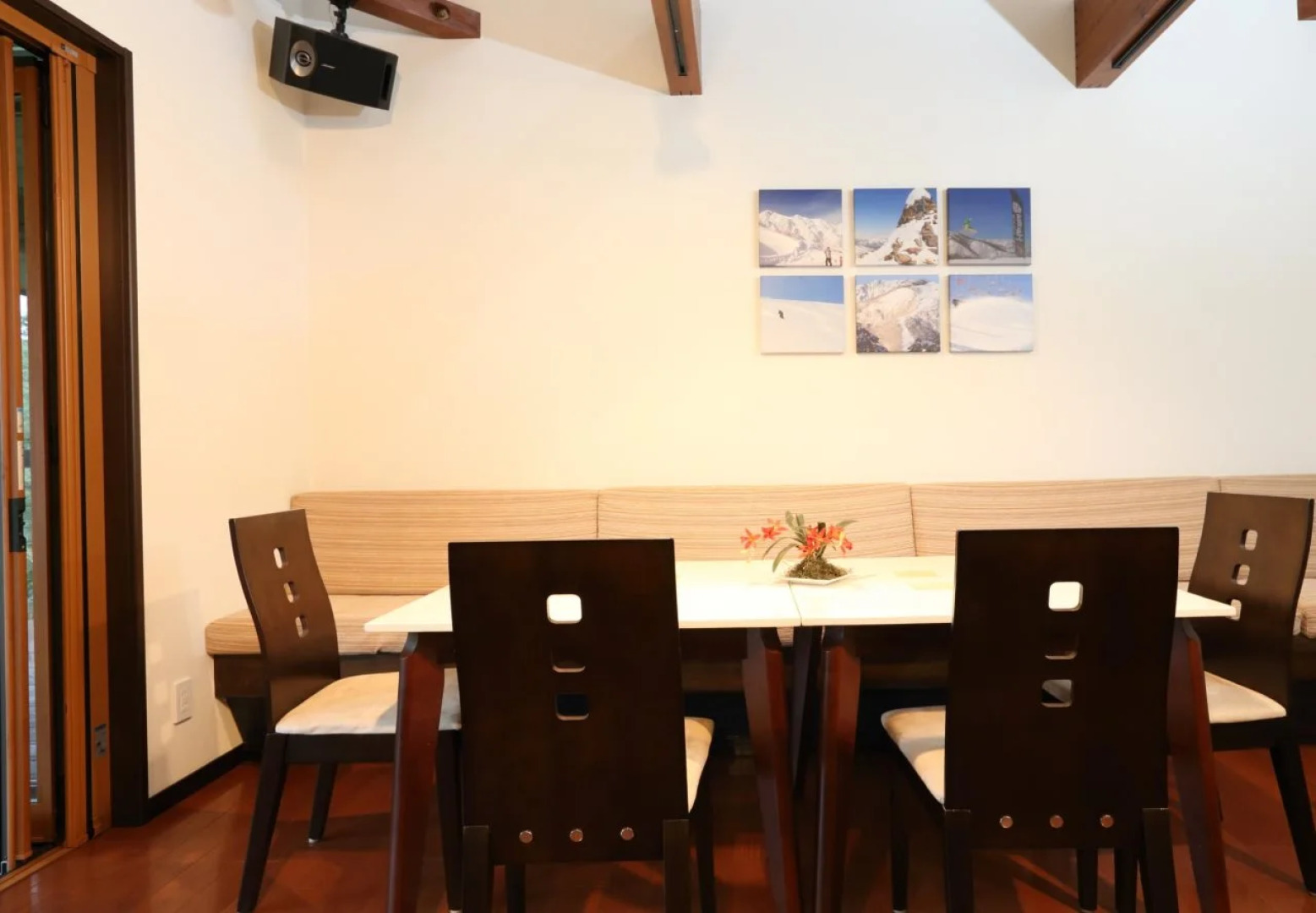 Bears Den Mountain Lodge