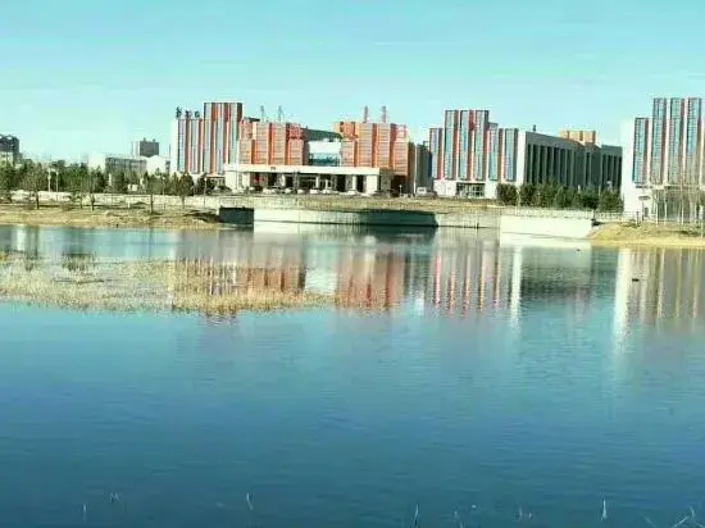 Weihai Holiday Hotel