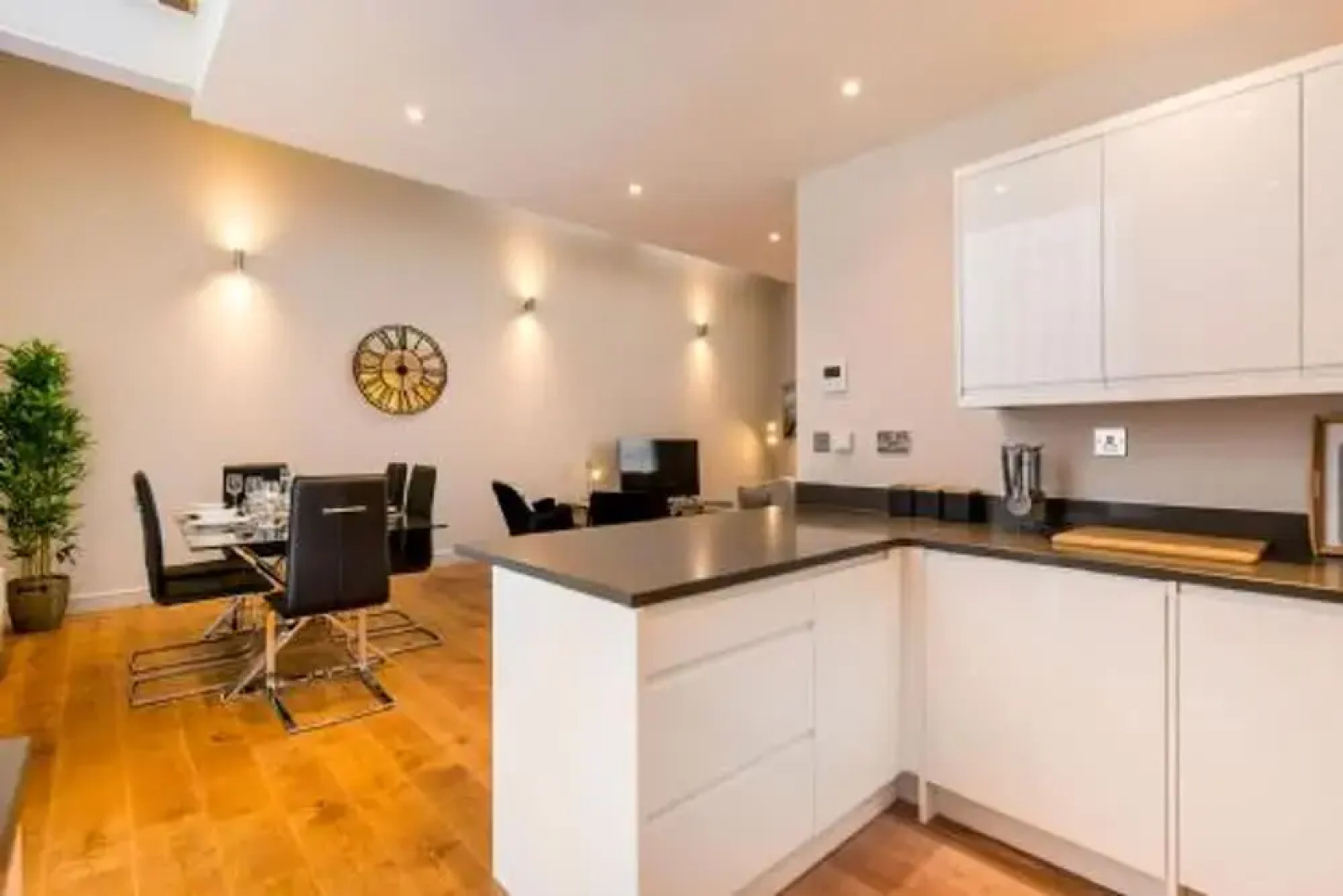 Host Stay Oddfellows Hall