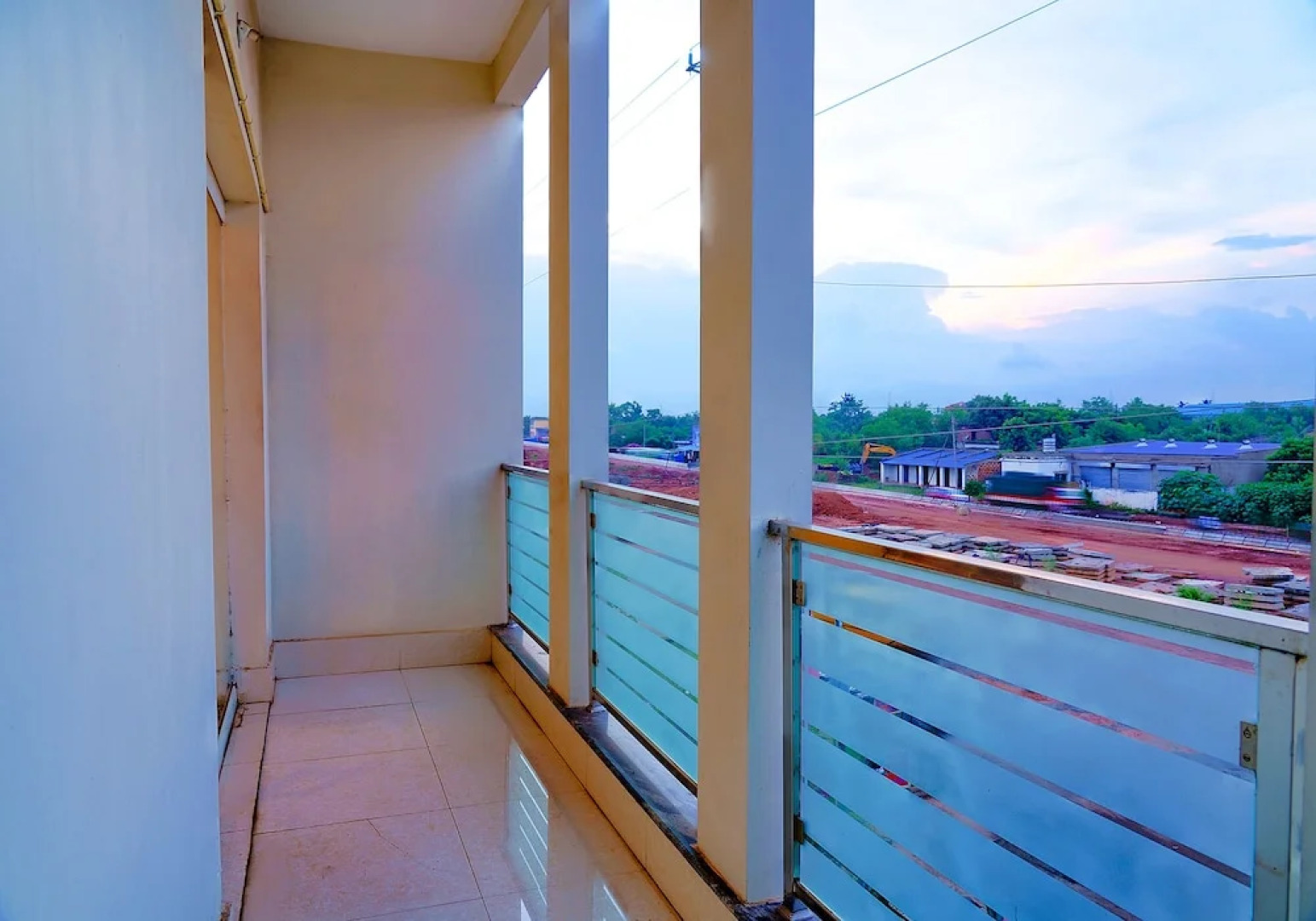 Fabhotel Kanchan Plaza