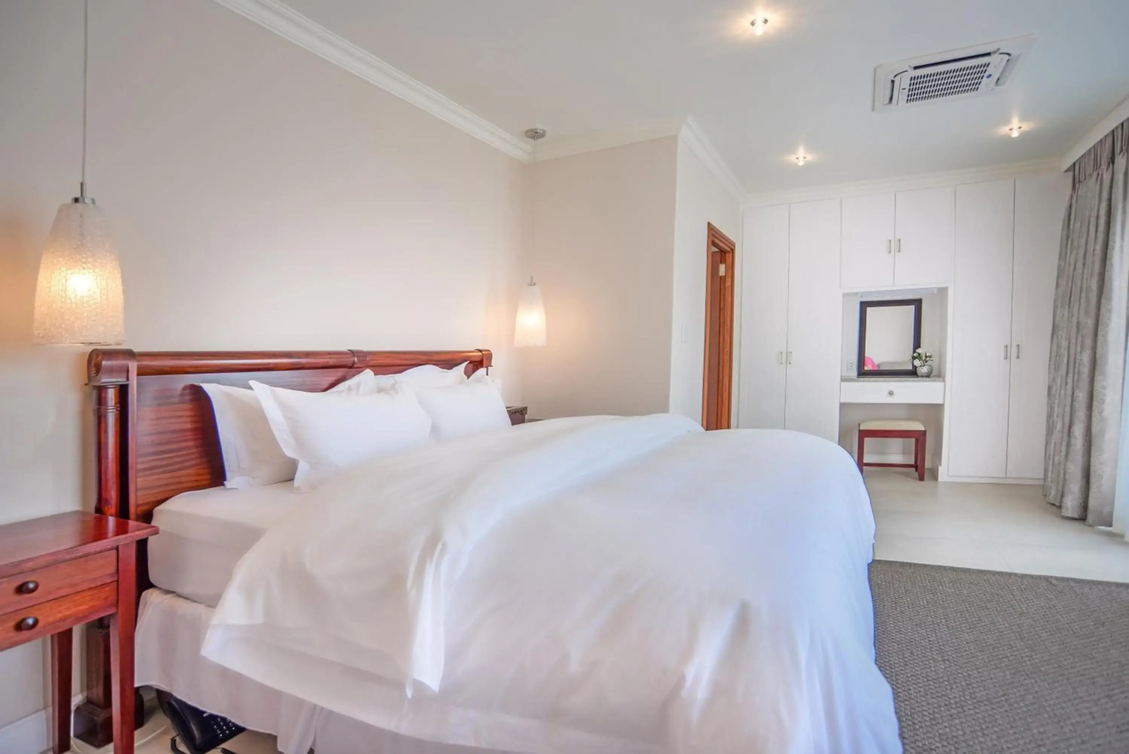 Leaves Lodge and Spa