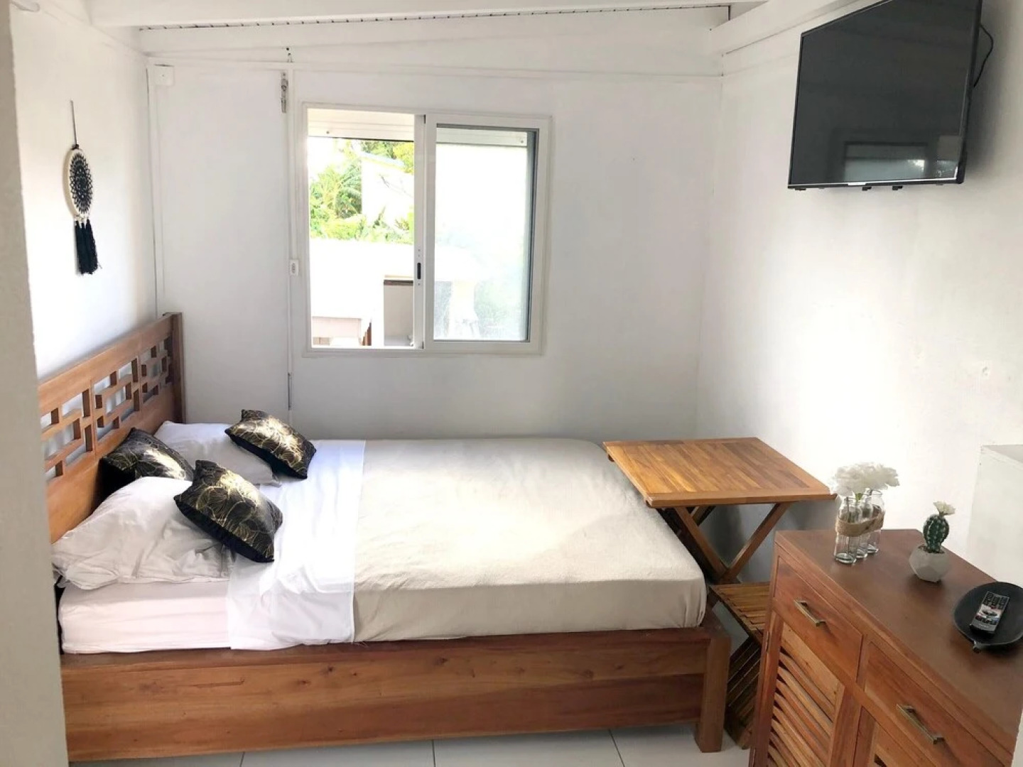 Apartment With 2 Bedrooms in Gourbeyre, With Wonderful Mountain View, Private Pool, Enclosed Garden