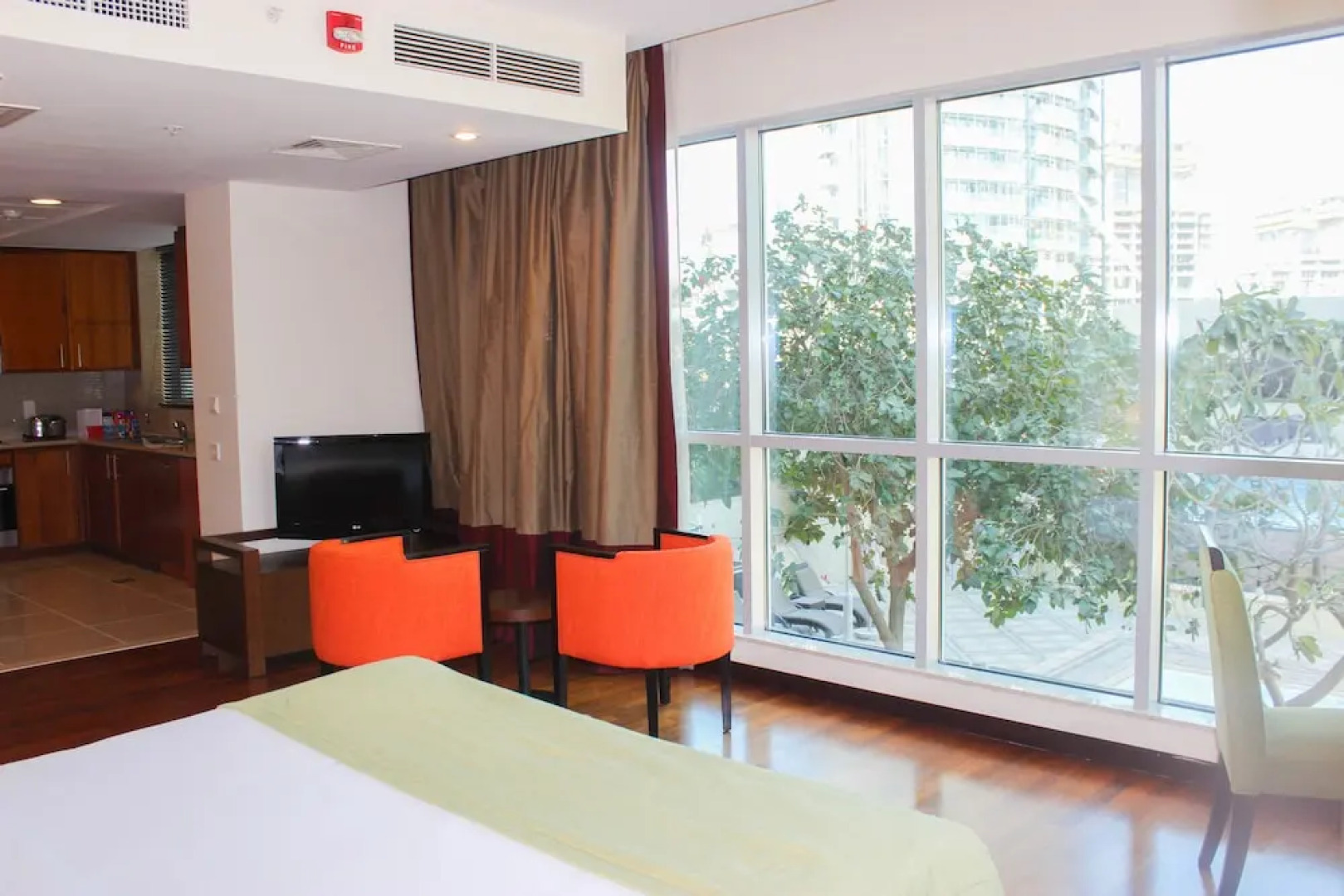 Отель Ramada by Wyndham Downtown Dubai