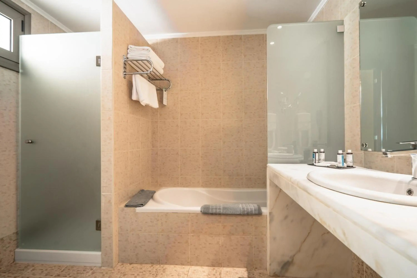 Porto Galini Seaside Resort & Spa