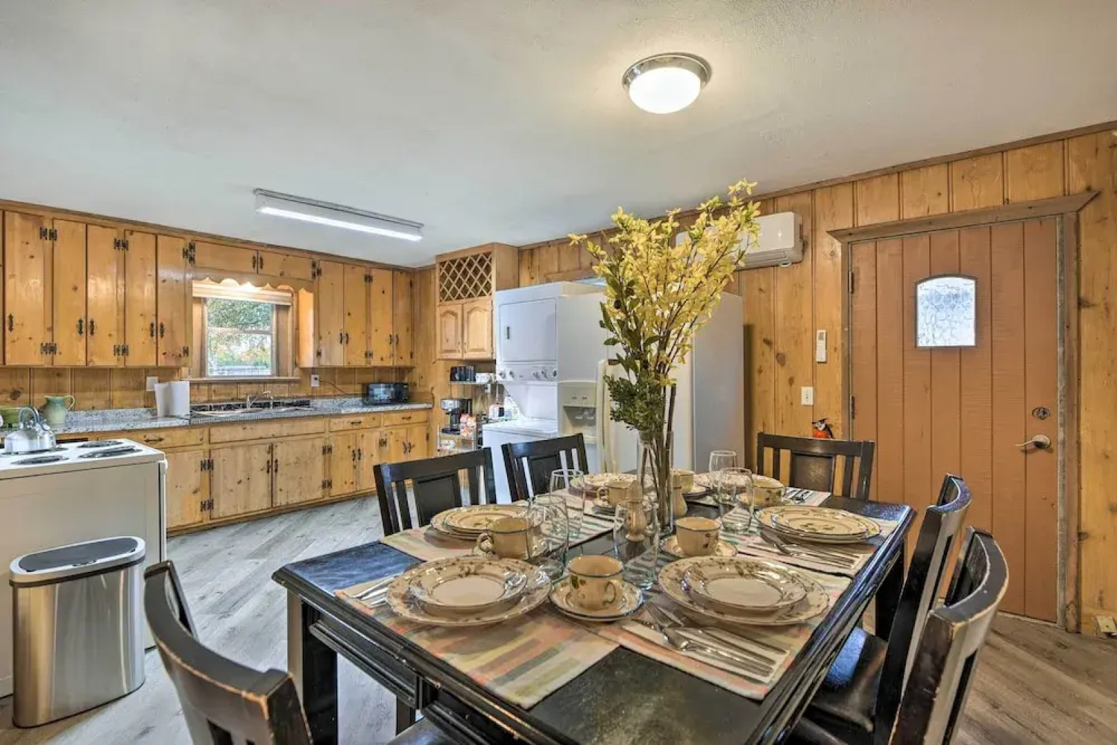 Cozy Graham Retreat ~ 3 Mi to Lake Eddleman!