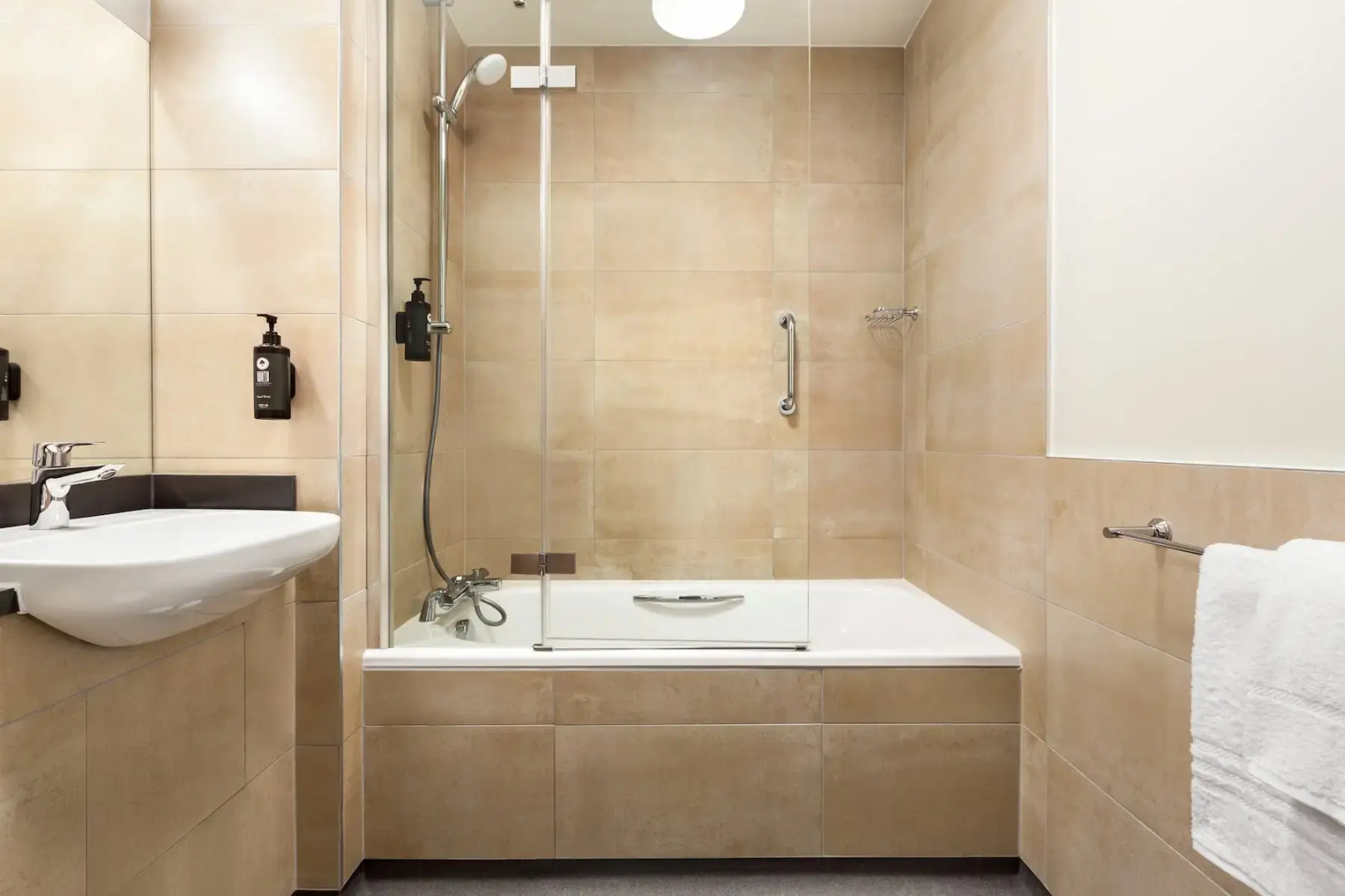 Super 8 by Wyndham Durham