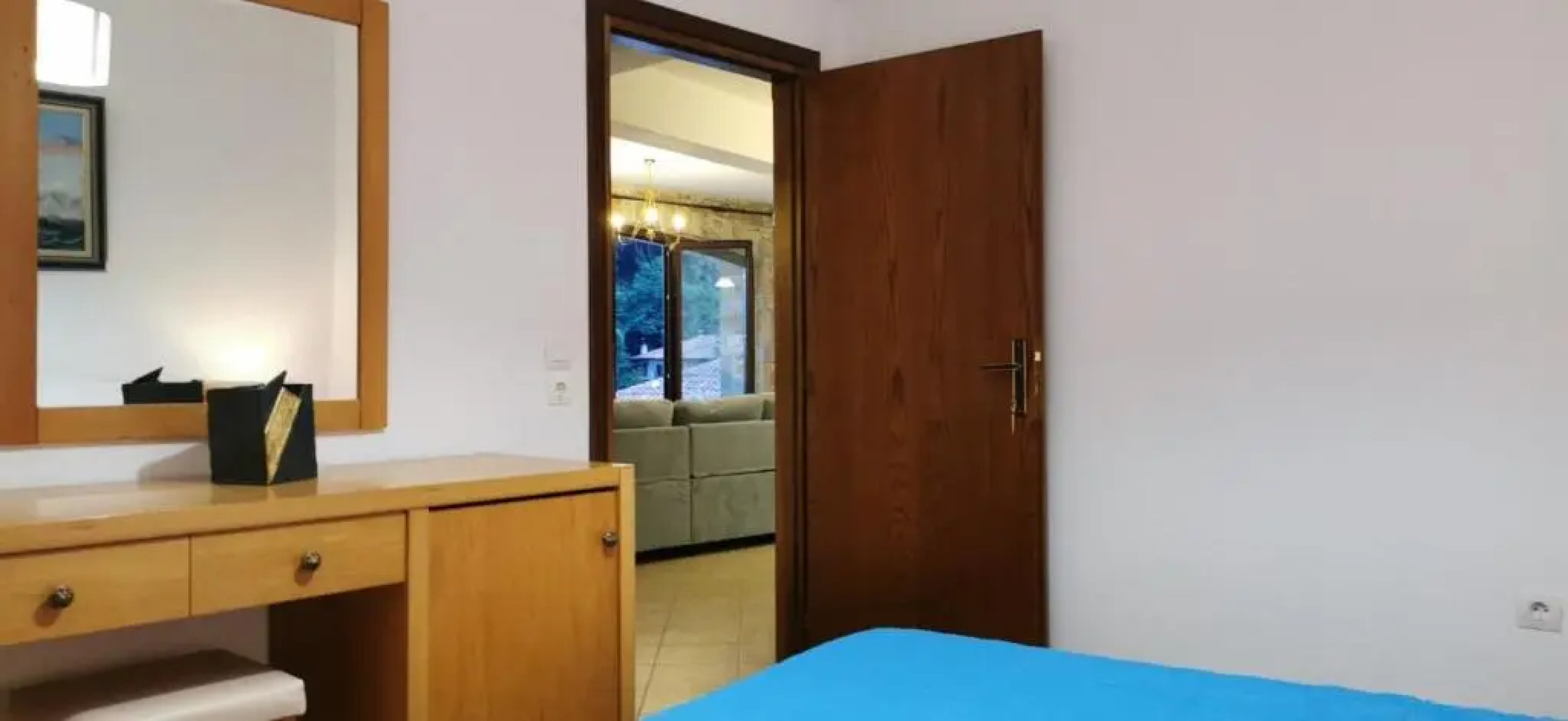 Venetia's Stone House