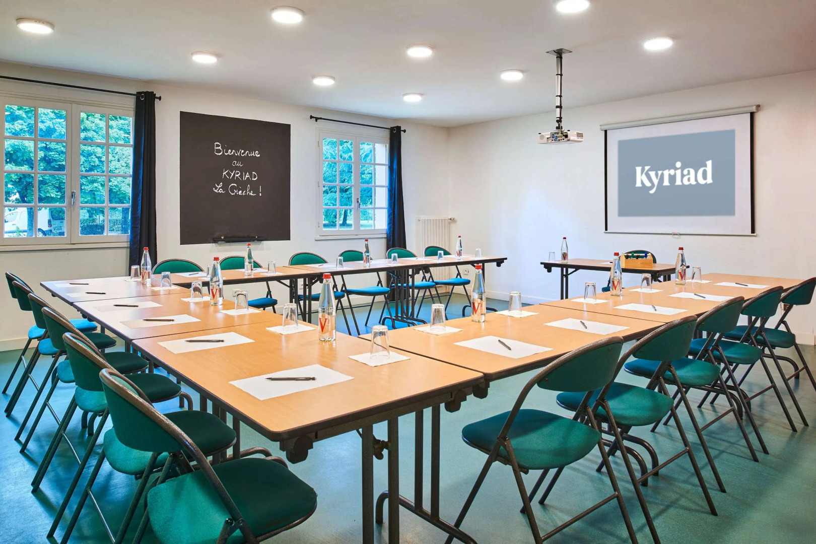 Kyriad Niort Est - La Crèche