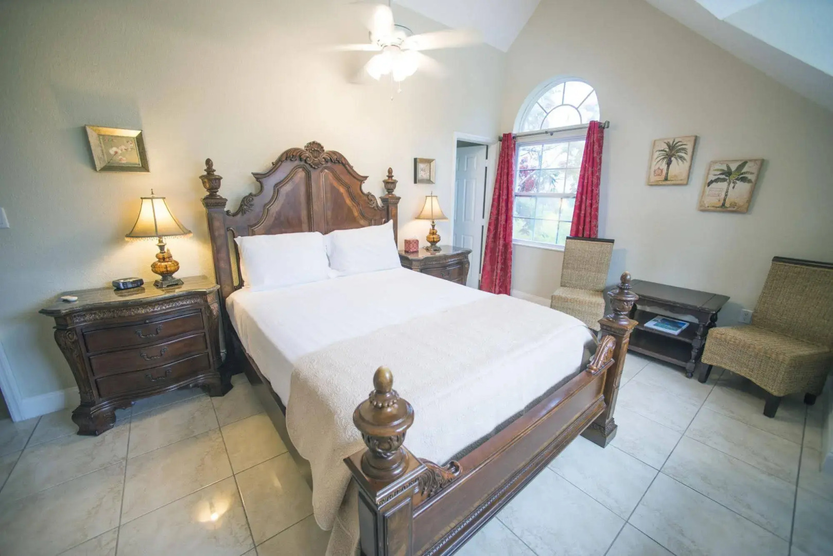 Shangri-La Boutique Bed & Breakfast