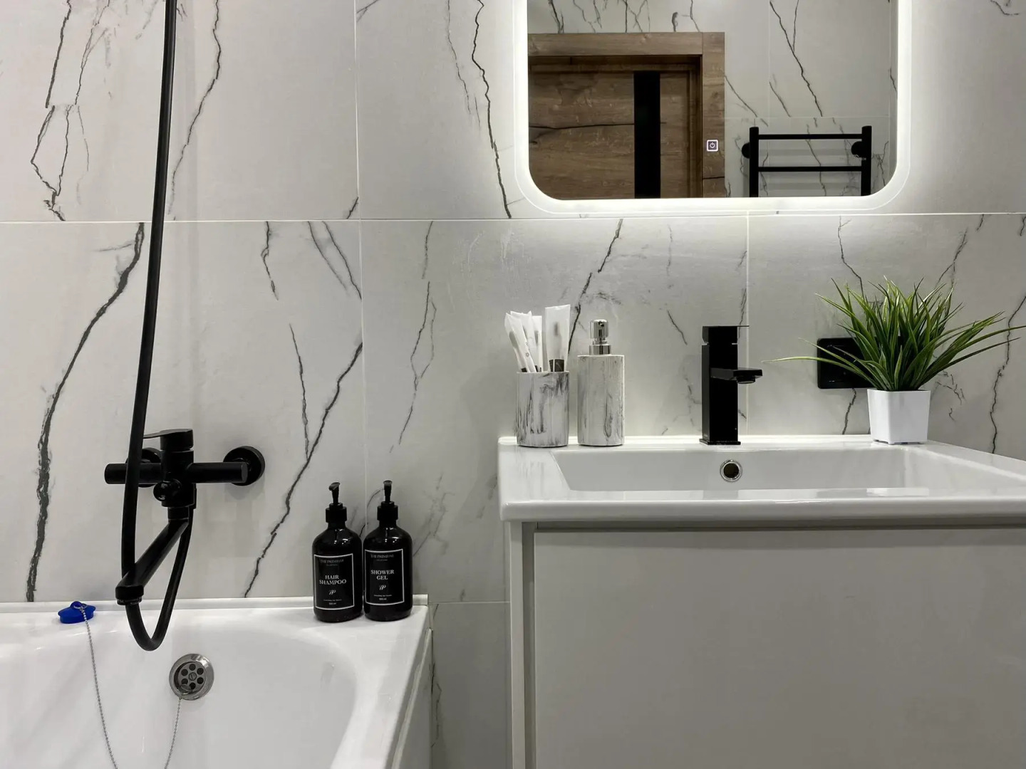 Апартаменты на улице Сергея Джабровского 4