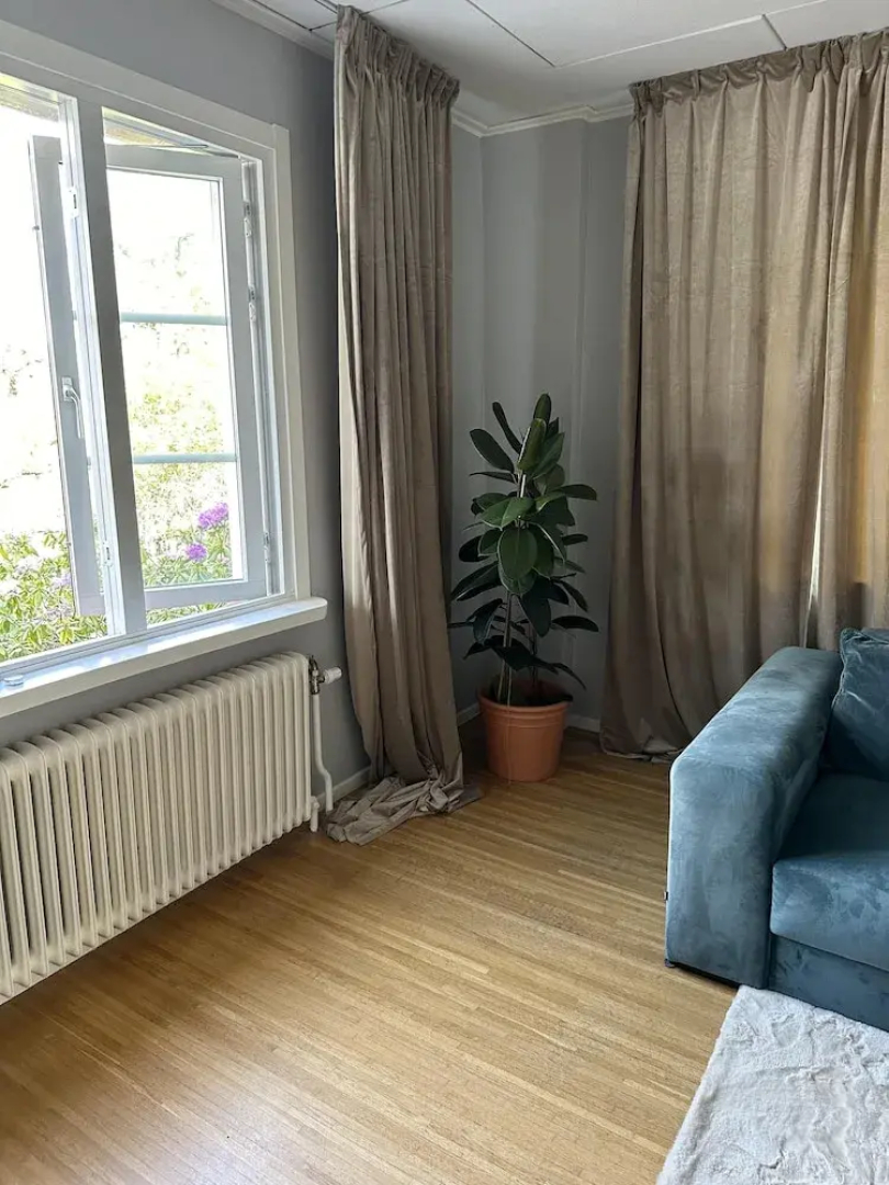 Stockholm - 5-beds - Sleeps 12 - Garden