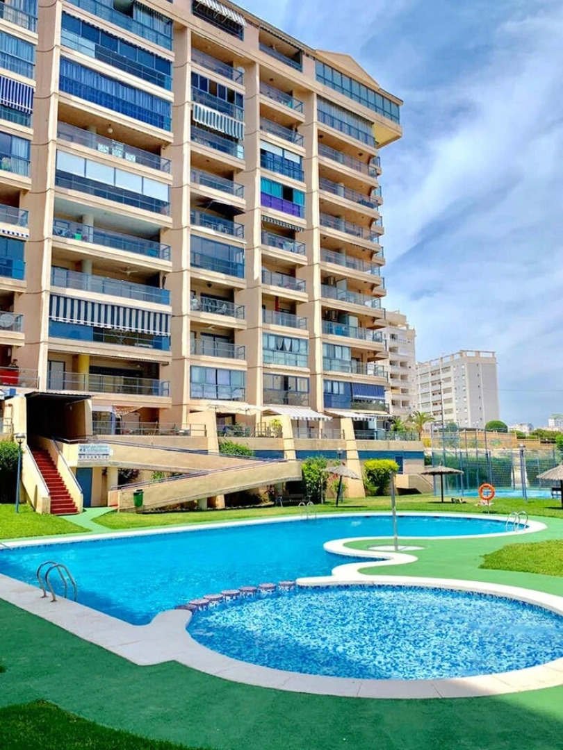 Apartment With one Bedroom in Benidorm, With Wonderful sea View, Shared Pool, Balcony