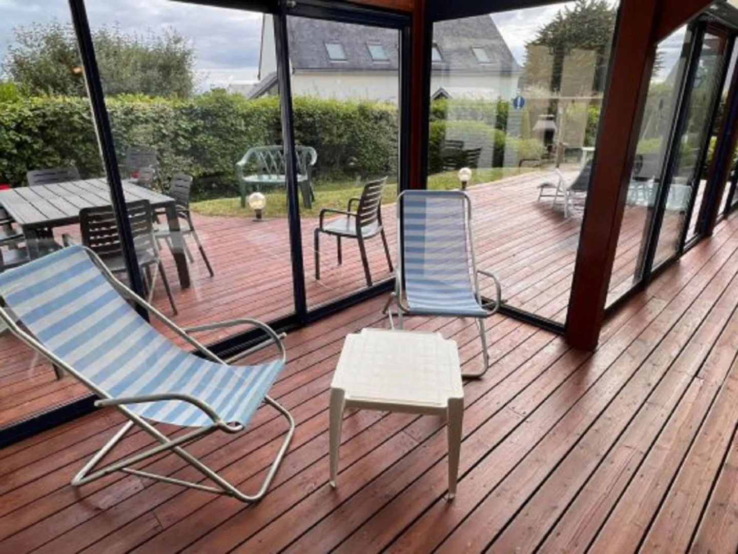 Attractive holiday home in Moëlan-sur-Mer with garden