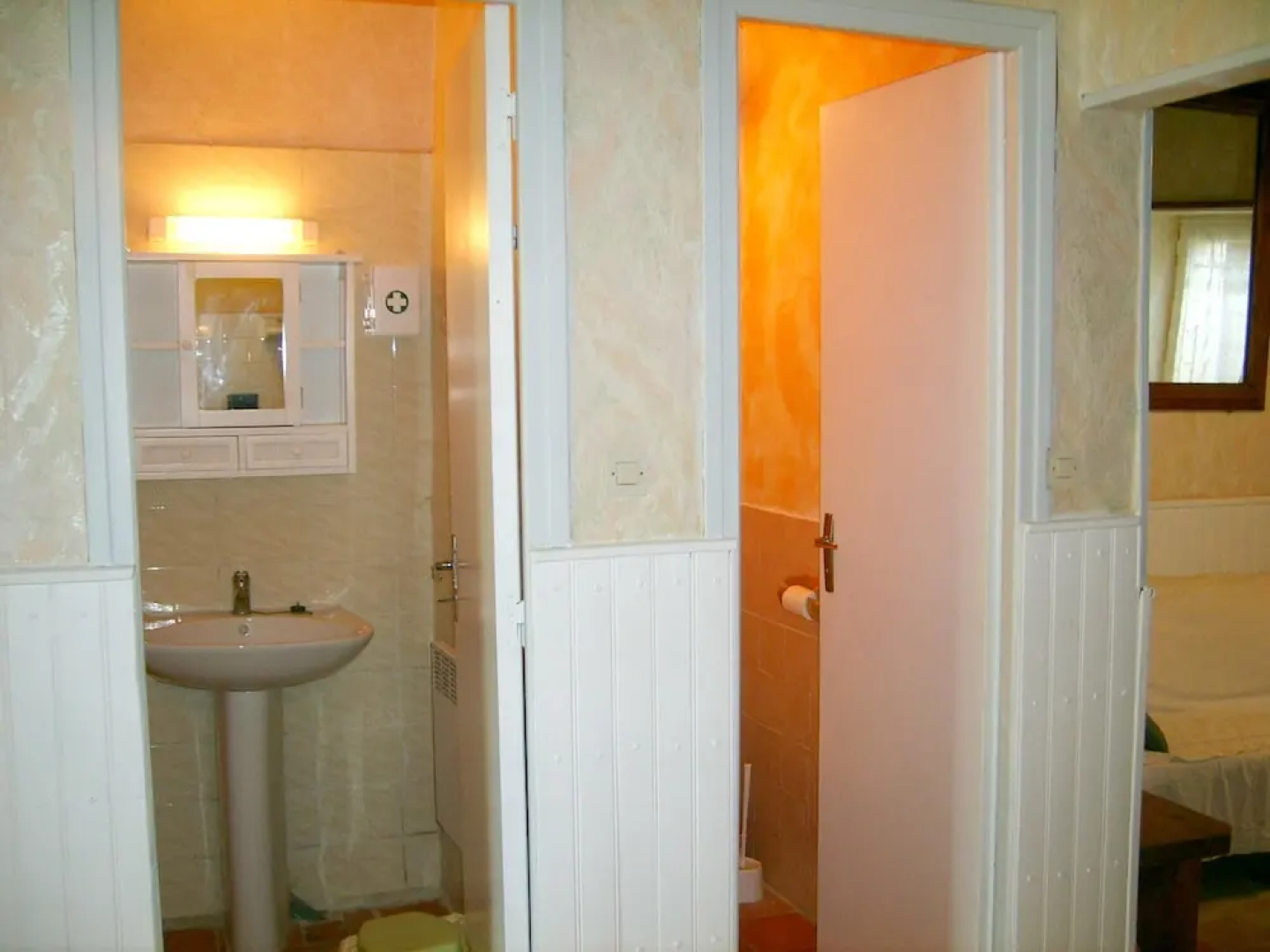 House With 2 Bedrooms in Brouchaud, With Enclosed Garden and Wifi