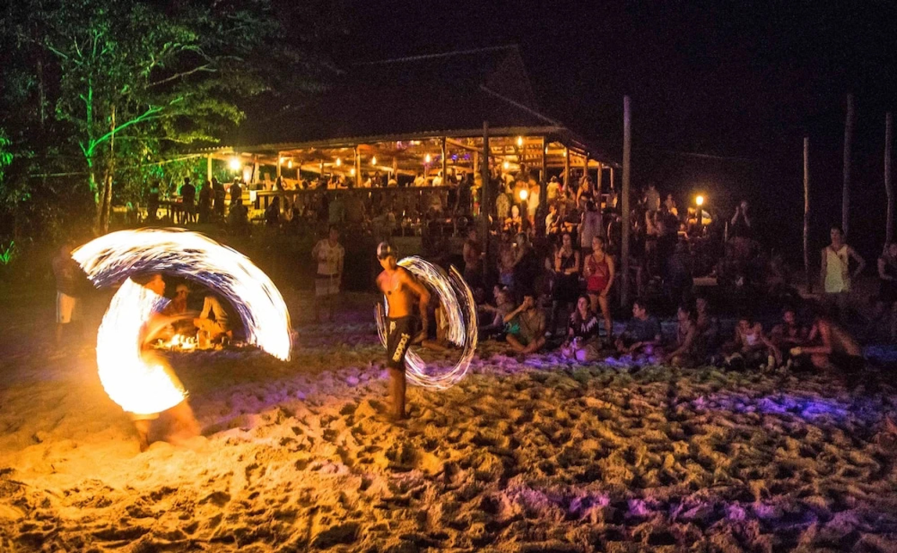 Nest Beach Club - Hostel